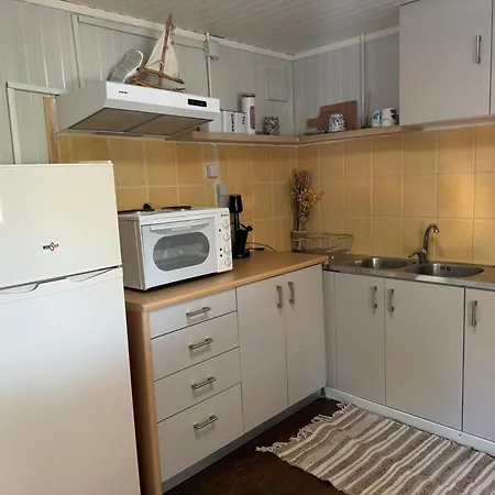 Konstadina House * Vasilikí